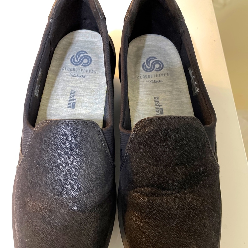 Clarks- Women Slip-On Shoes- Soft Cushion- Cloudsteppers